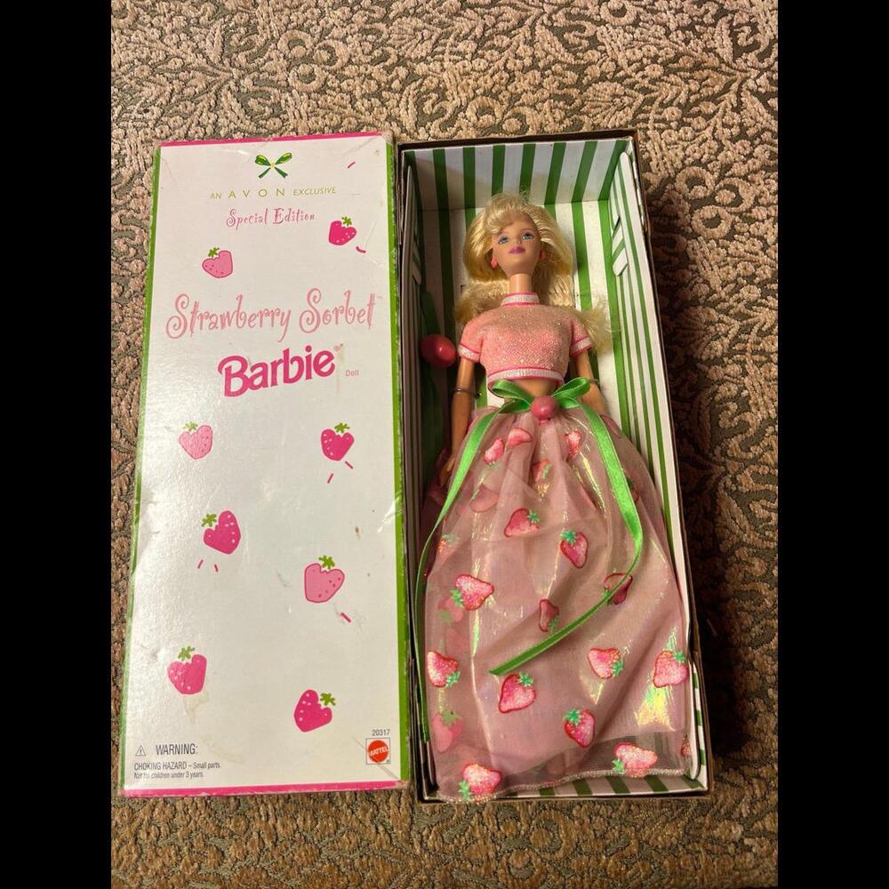 1998 Strawberry Sorbet Barbie Special Edition An Avon Exclusive #20317 NRFB